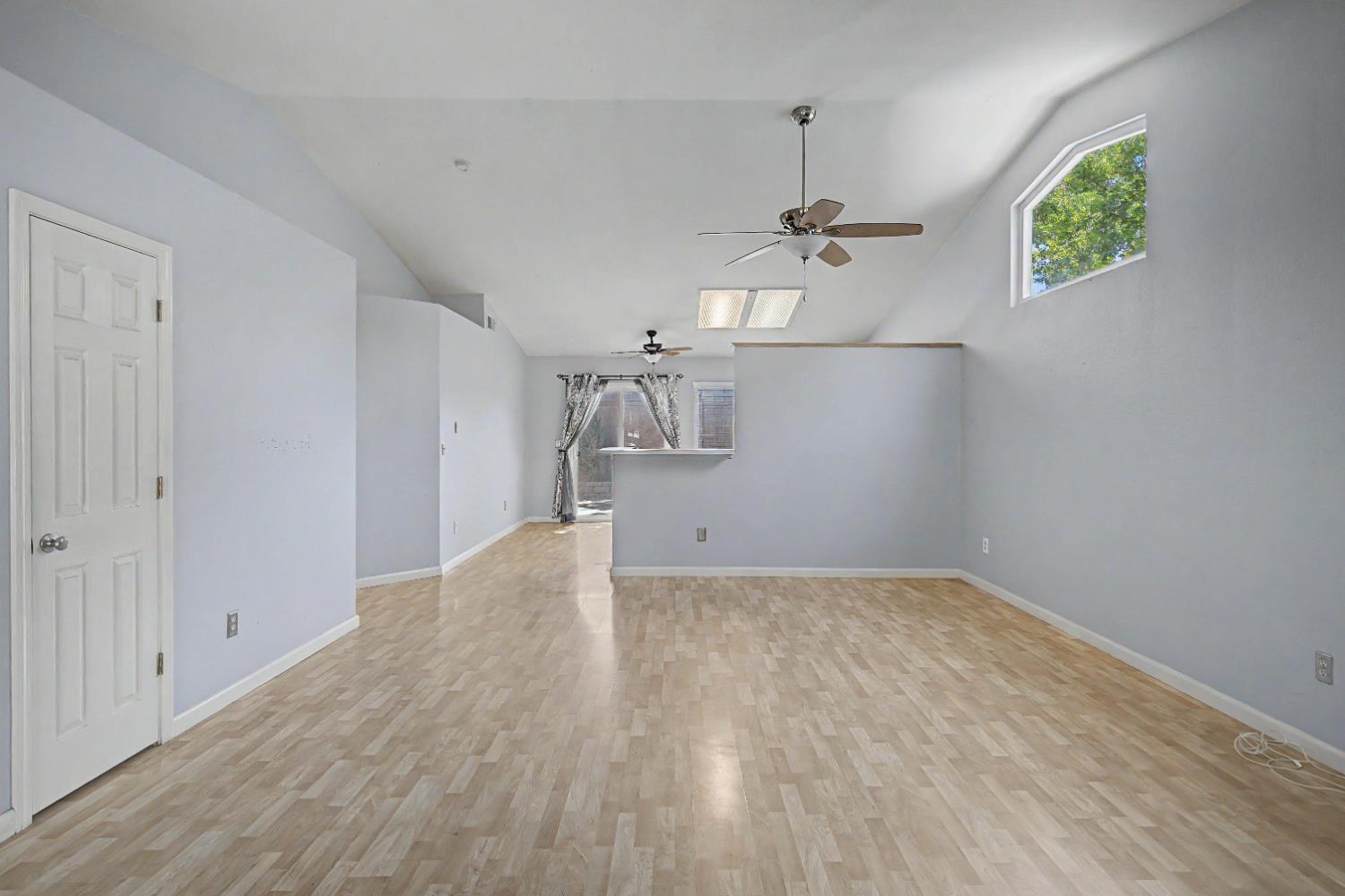 204 Gelf Ln, Modesto, CA 95357
