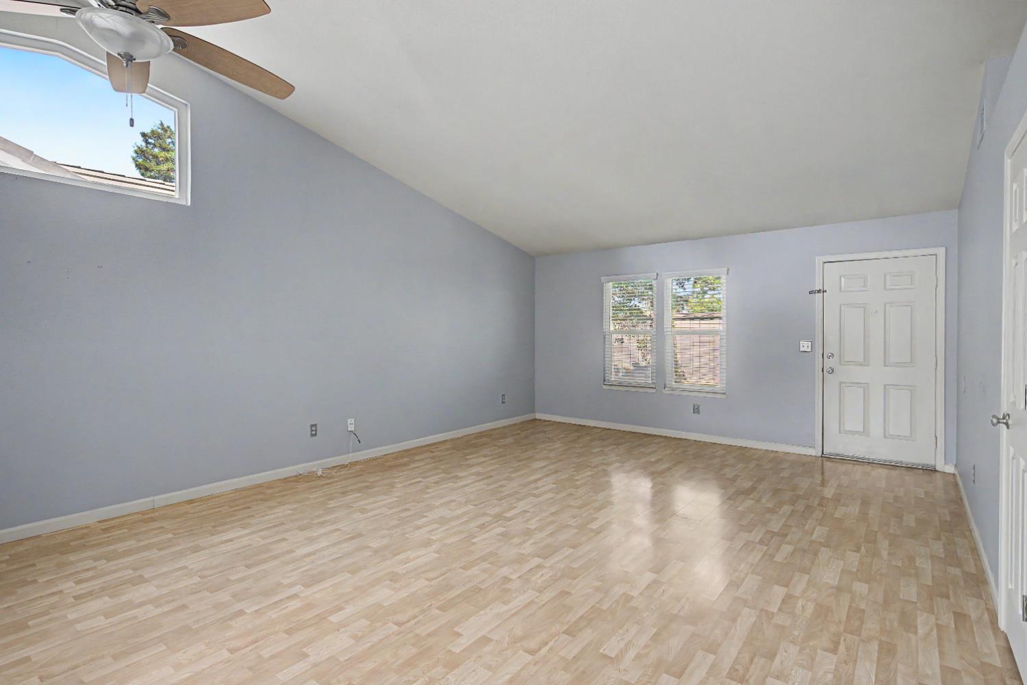 204 Gelf Ln, Modesto, CA 95357