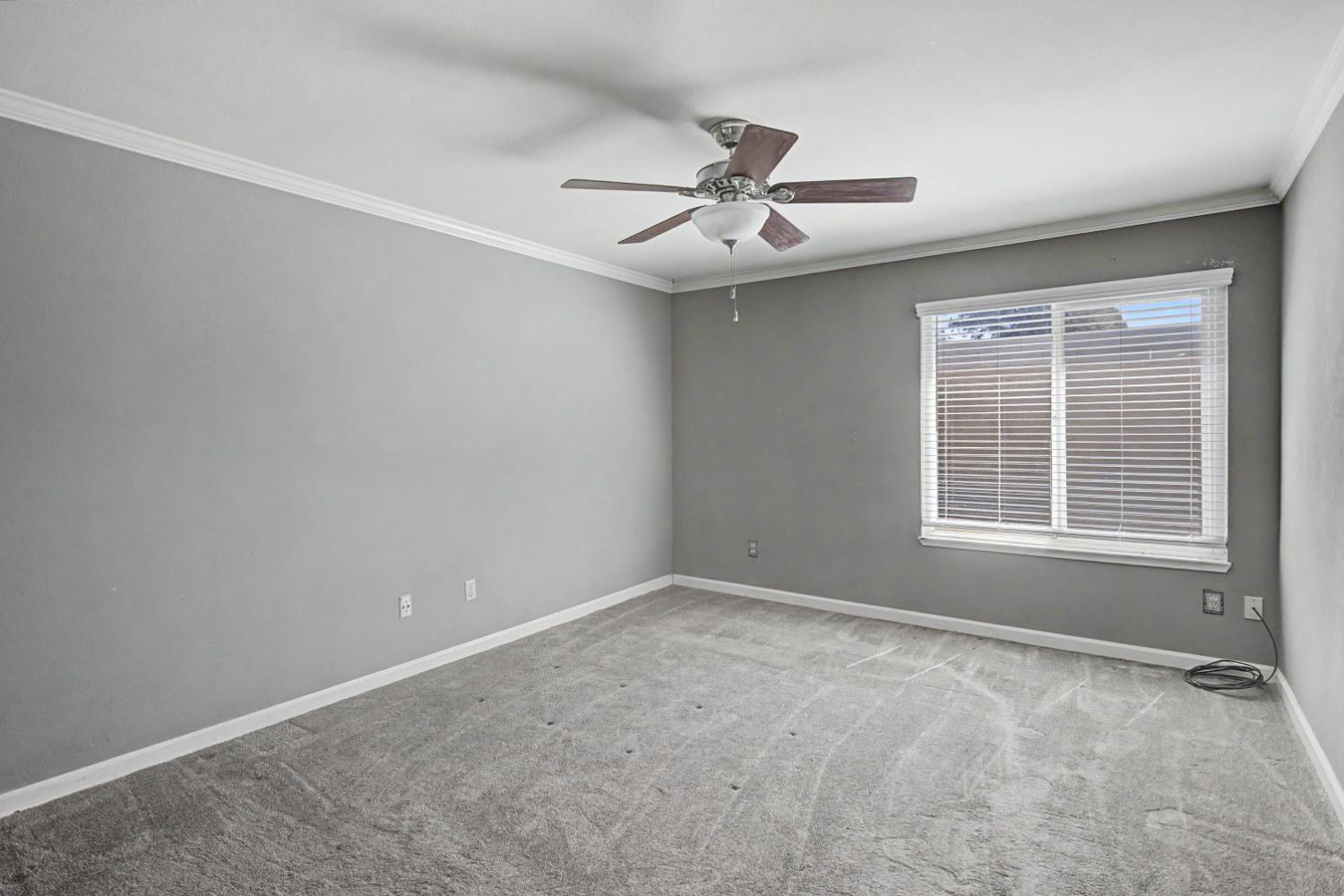 204 Gelf Ln, Modesto, CA 95357