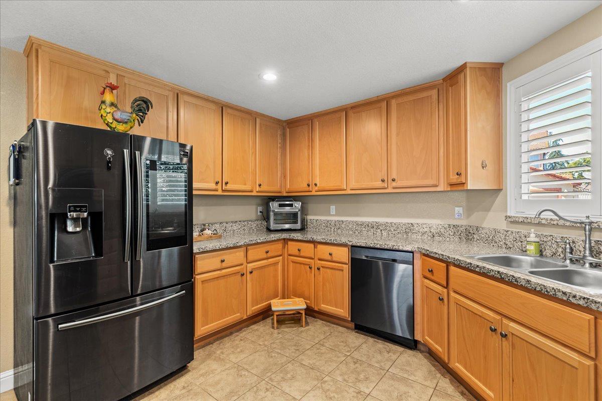 1009 Fairmont Ct, Modesto, CA 95354
