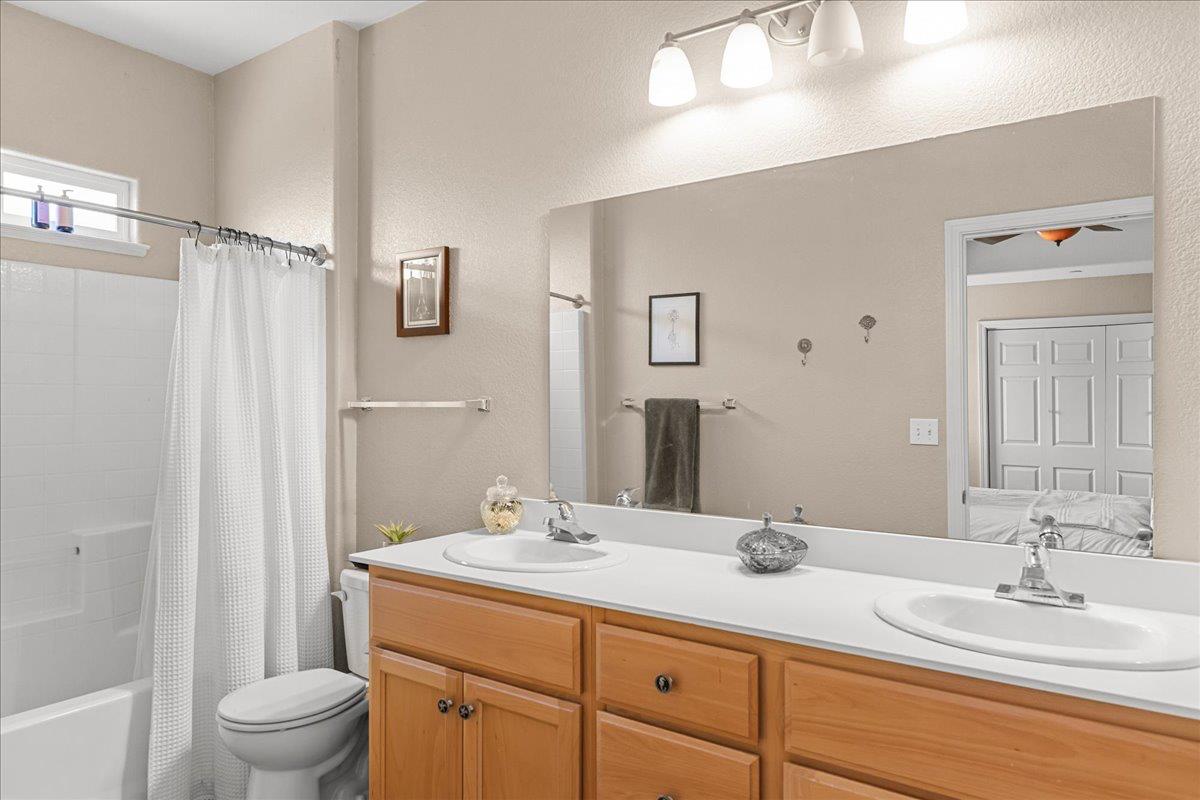 1009 Fairmont Ct, Modesto, CA 95354