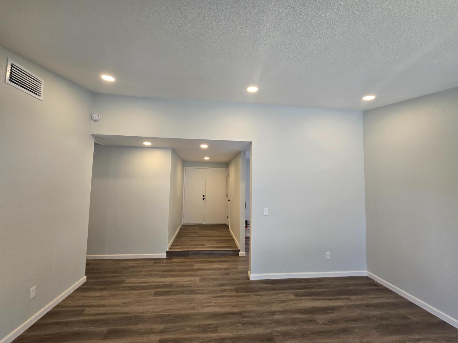 1500 NW Kirkland Ct, Modesto, CA 95356