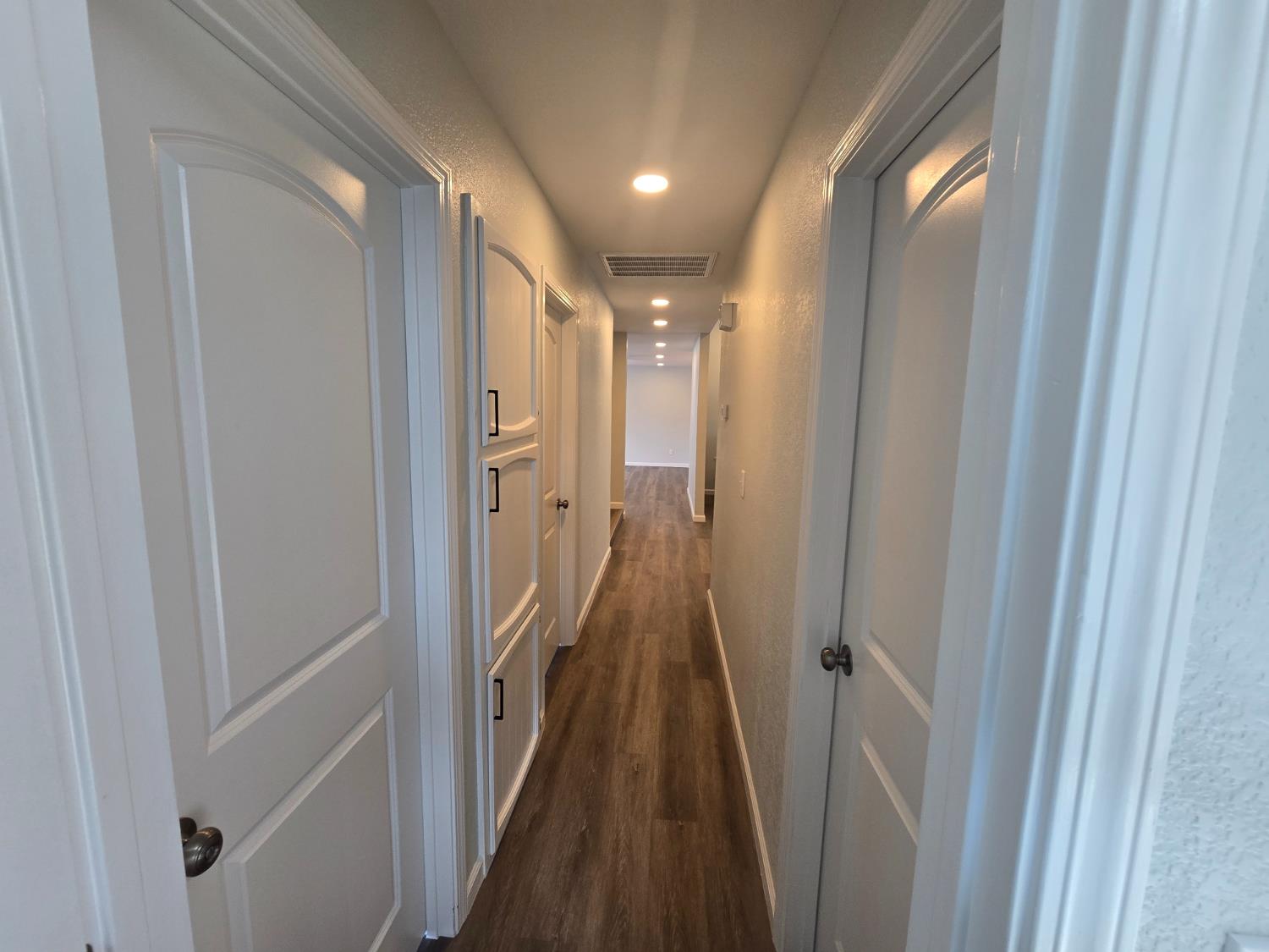 1500 NW Kirkland Ct, Modesto, CA 95356