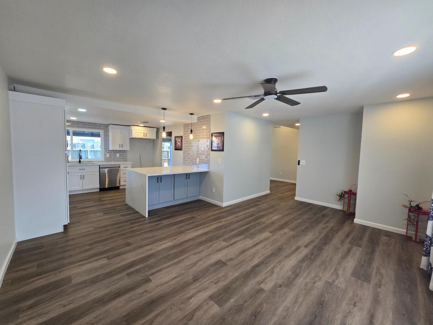 1500 NW Kirkland Ct, Modesto, CA 95356