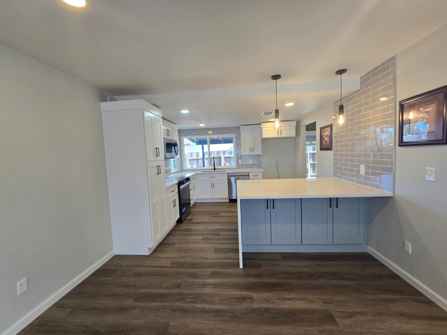 1500 NW Kirkland Ct, Modesto, CA 95356
