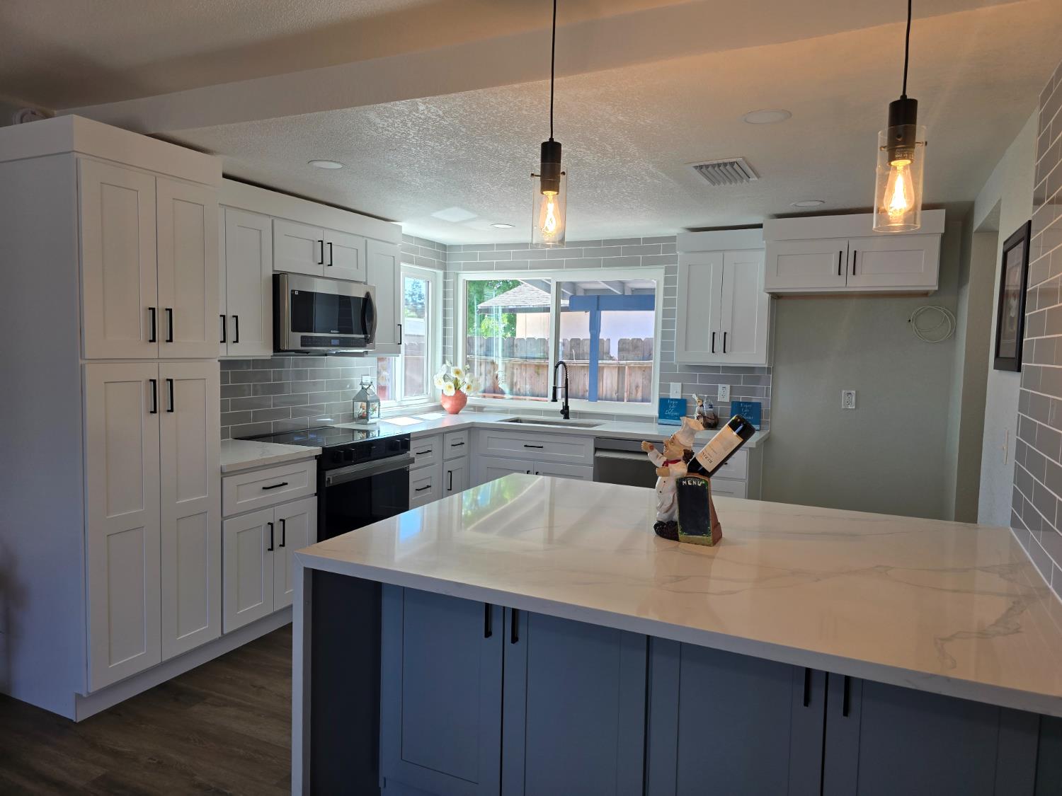 1500 NW Kirkland Ct, Modesto, CA 95356
