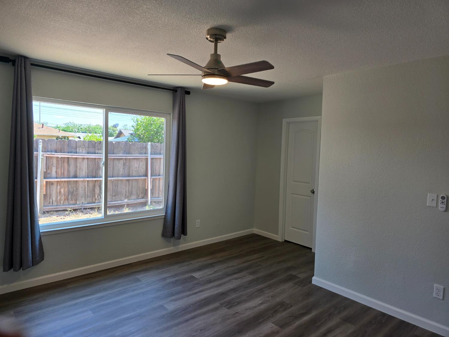 1500 NW Kirkland Ct, Modesto, CA 95356