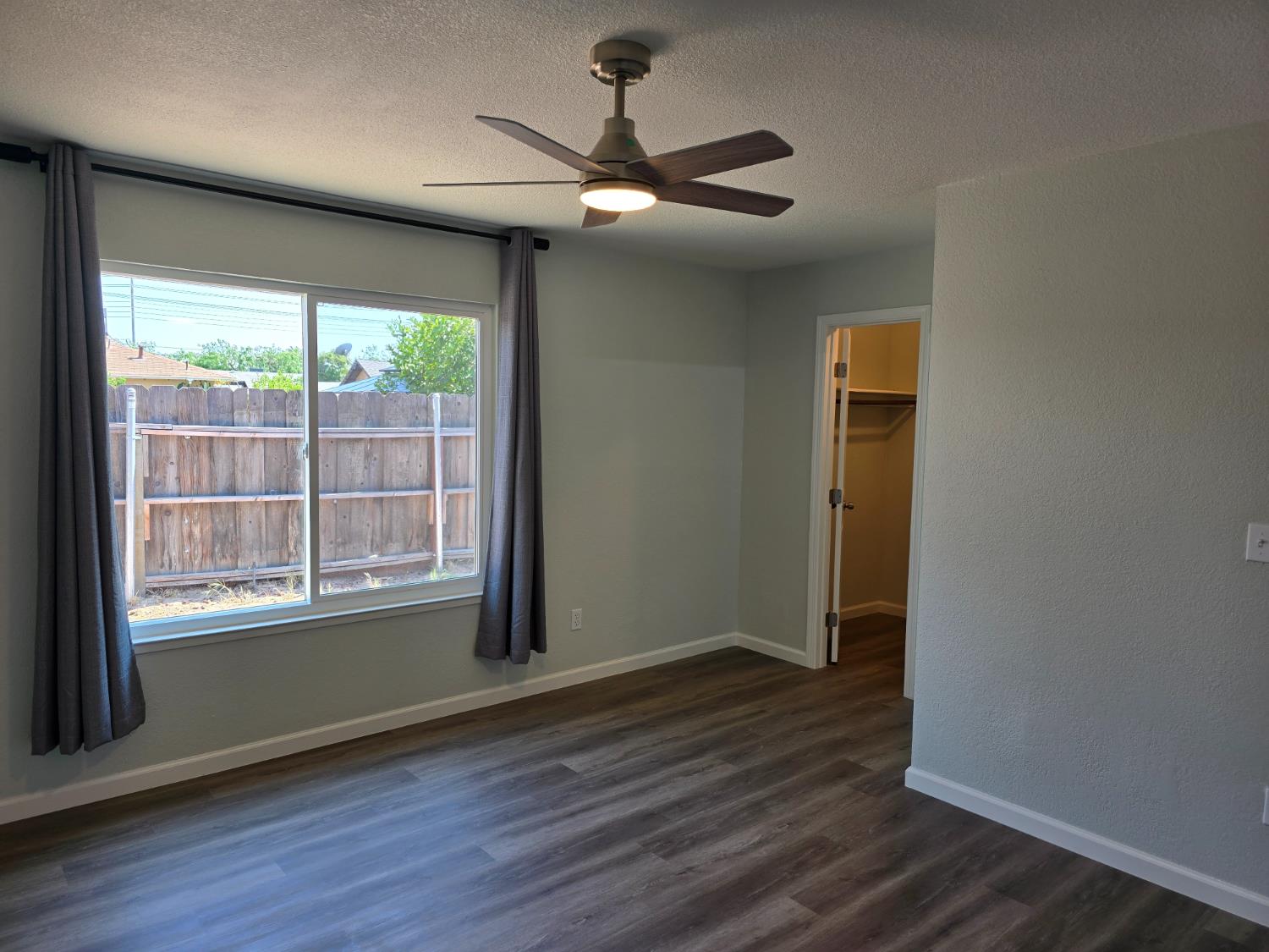 1500 NW Kirkland Ct, Modesto, CA 95356