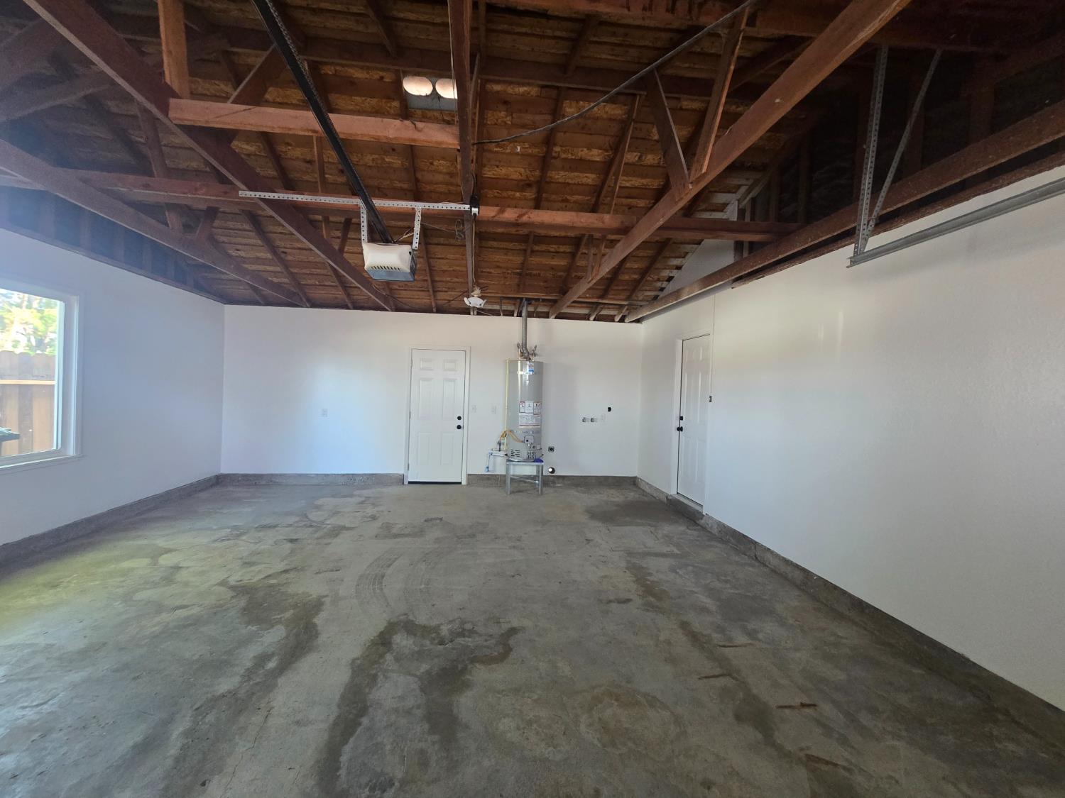 1500 NW Kirkland Ct, Modesto, CA 95356