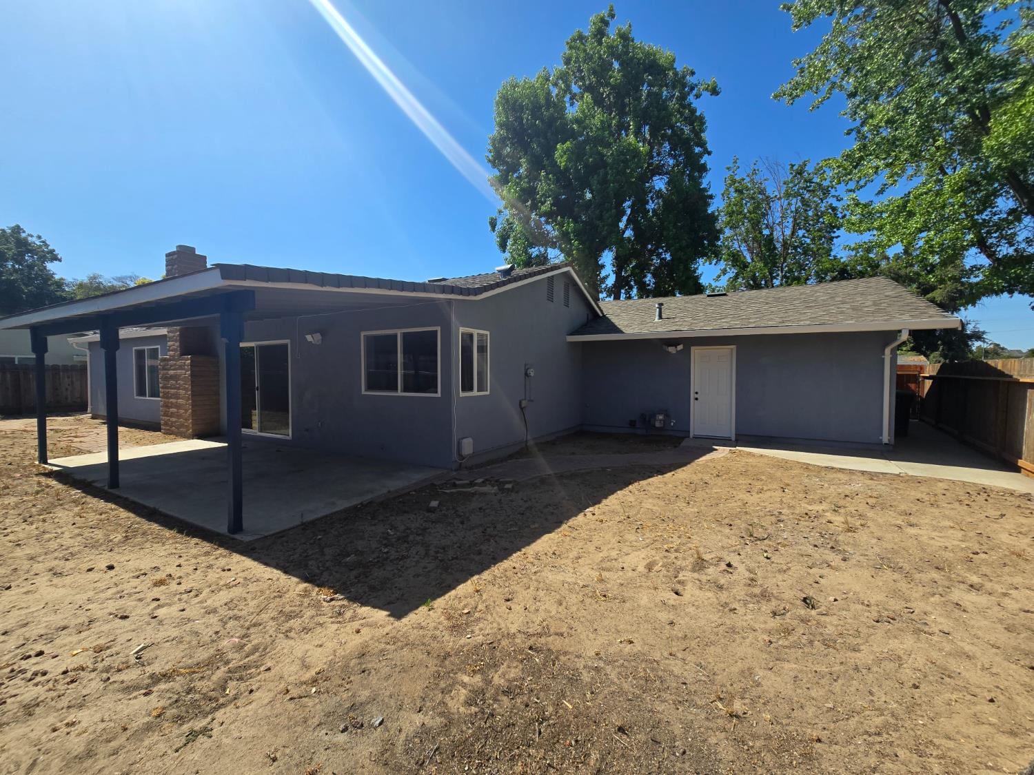 1500 NW Kirkland Ct, Modesto, CA 95356