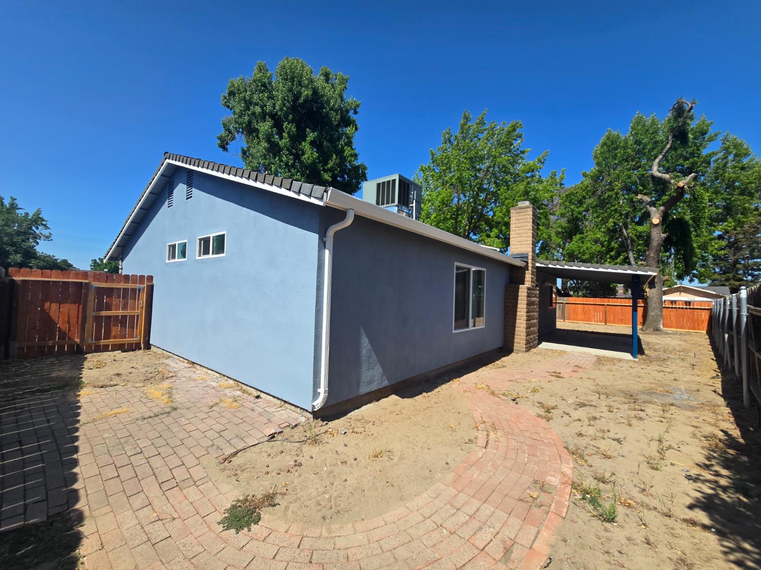 1500 NW Kirkland Ct, Modesto, CA 95356