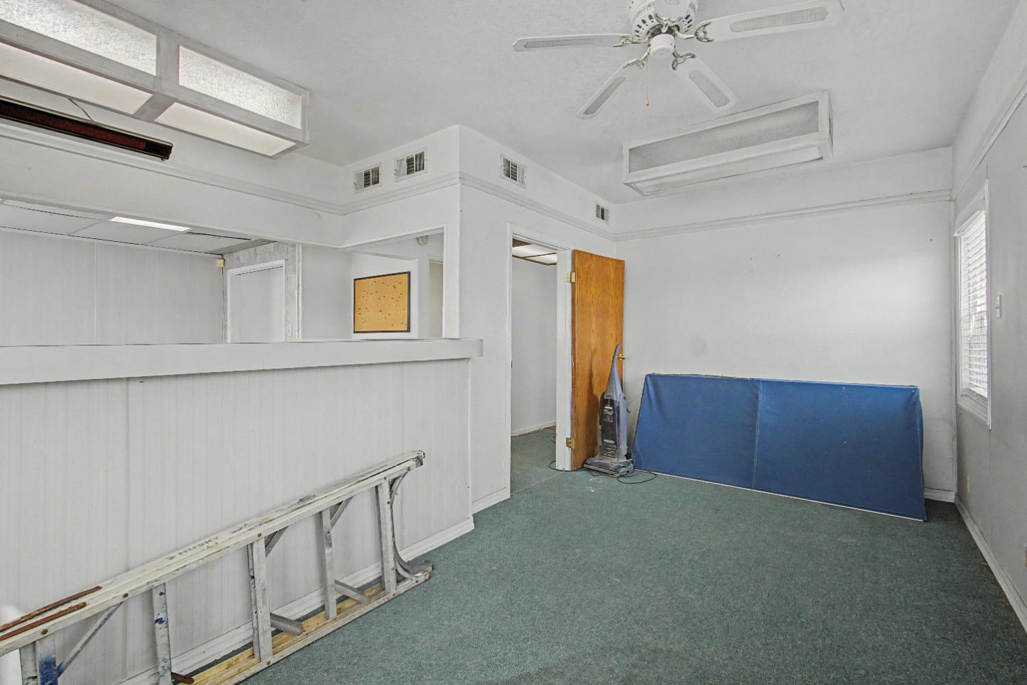 927 N St, Firebaugh, CA 93622
