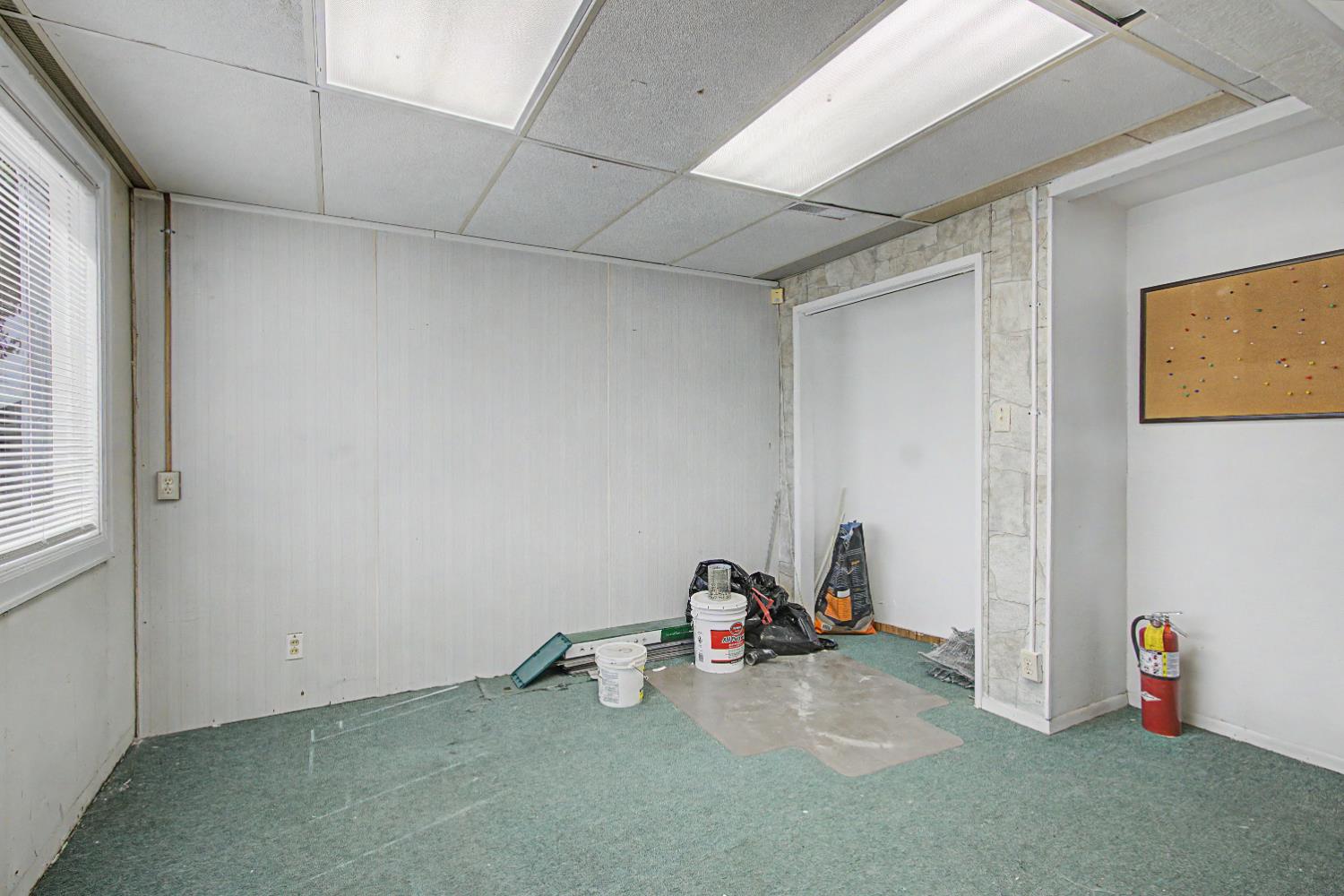 927 N St, Firebaugh, CA 93622