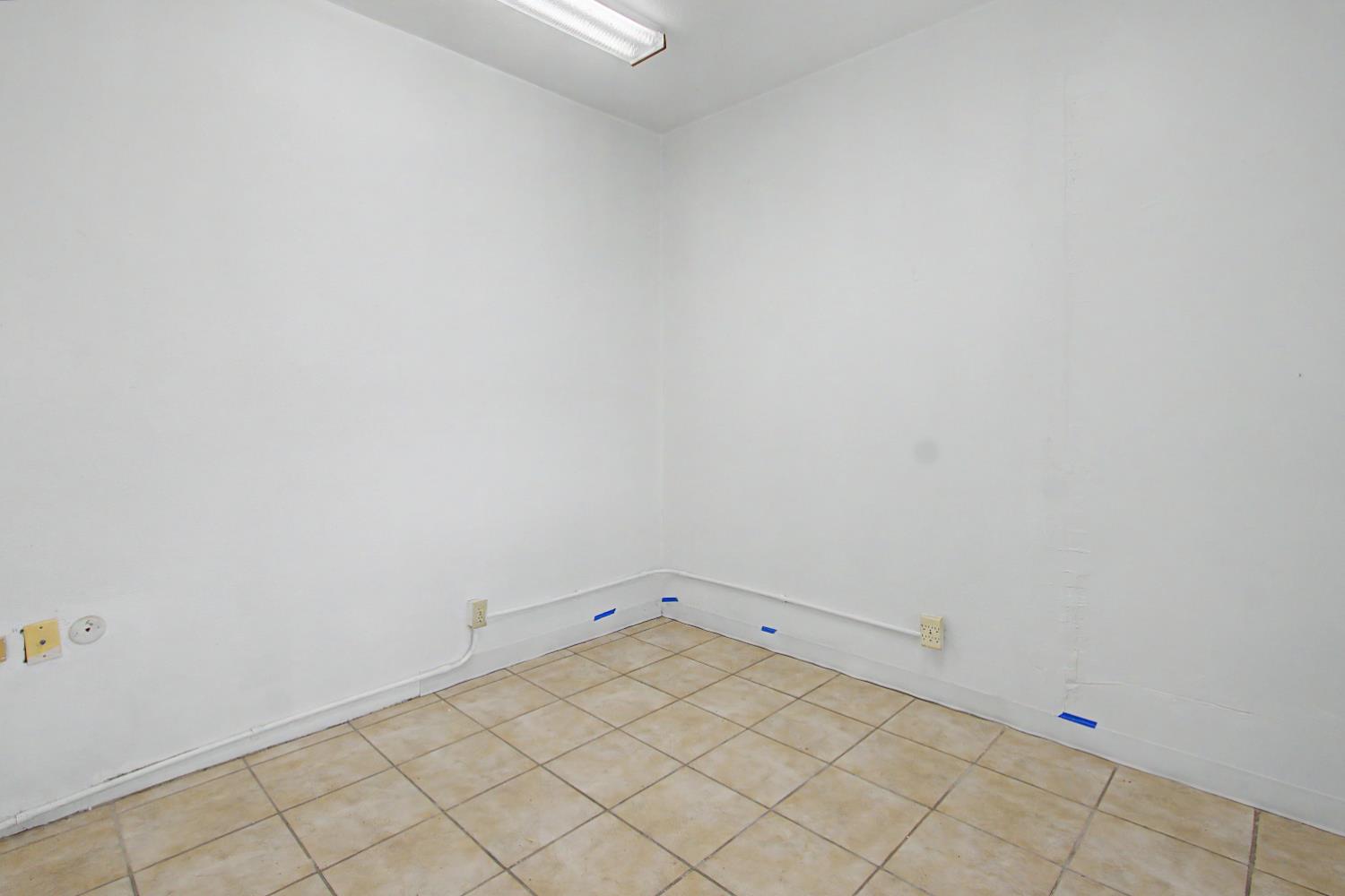 927 N St, Firebaugh, CA 93622