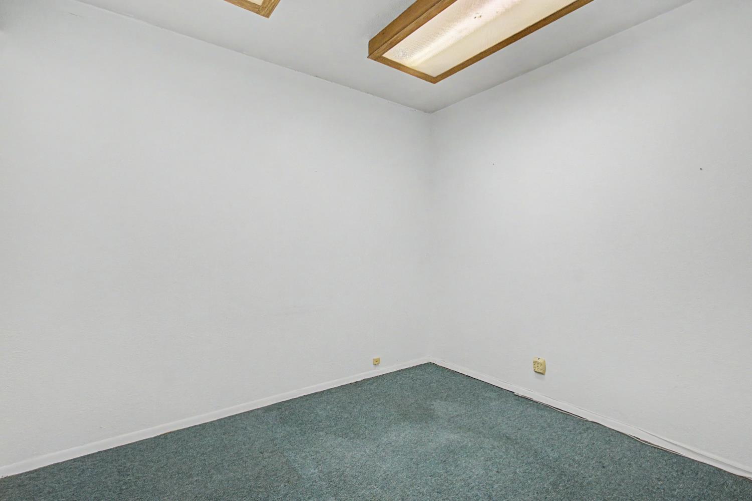 927 N St, Firebaugh, CA 93622