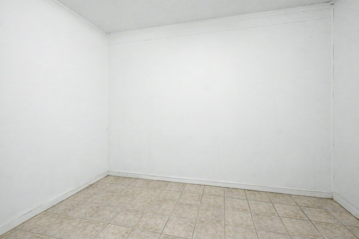 927 N St, Firebaugh, CA 93622
