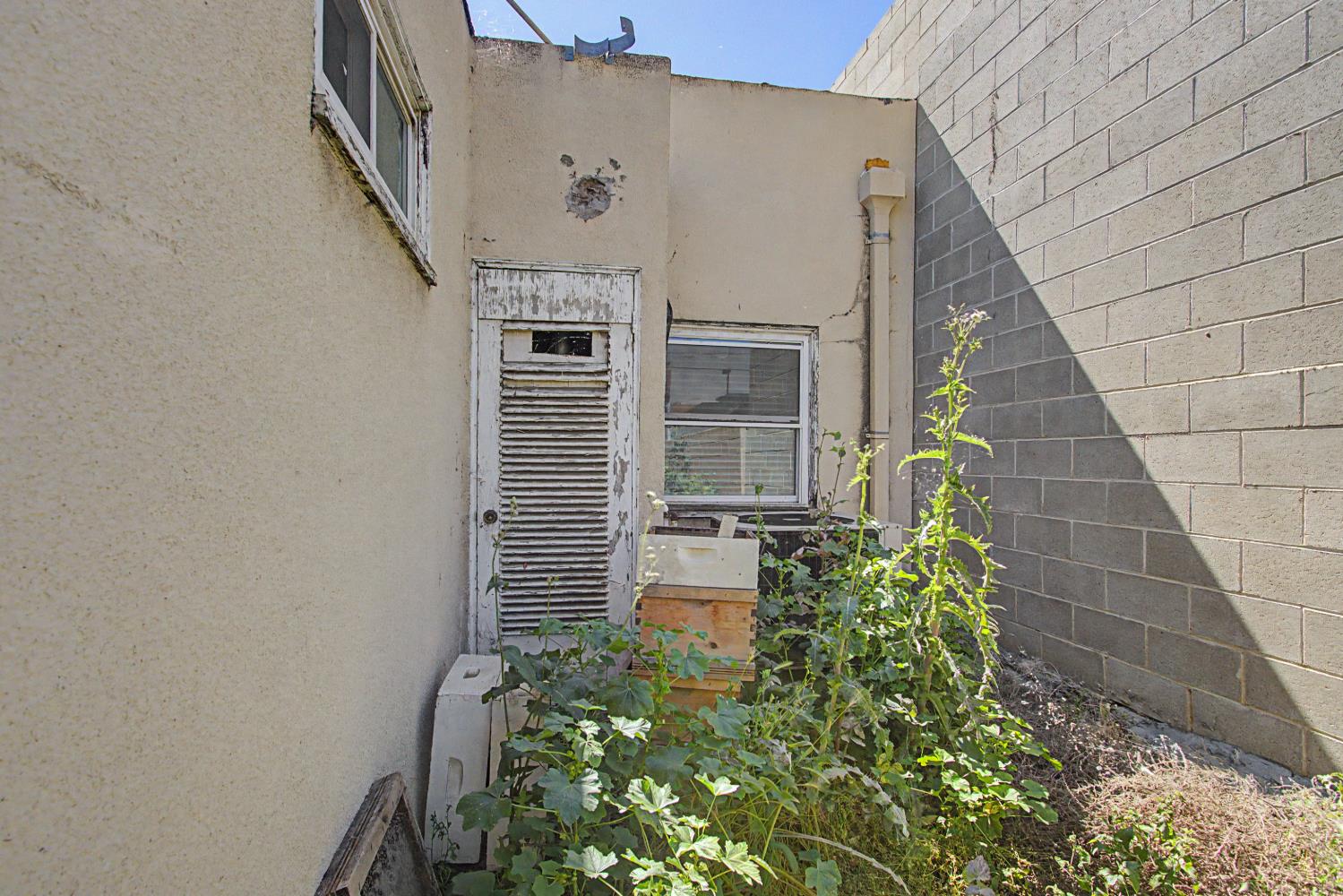 927 N St, Firebaugh, CA 93622