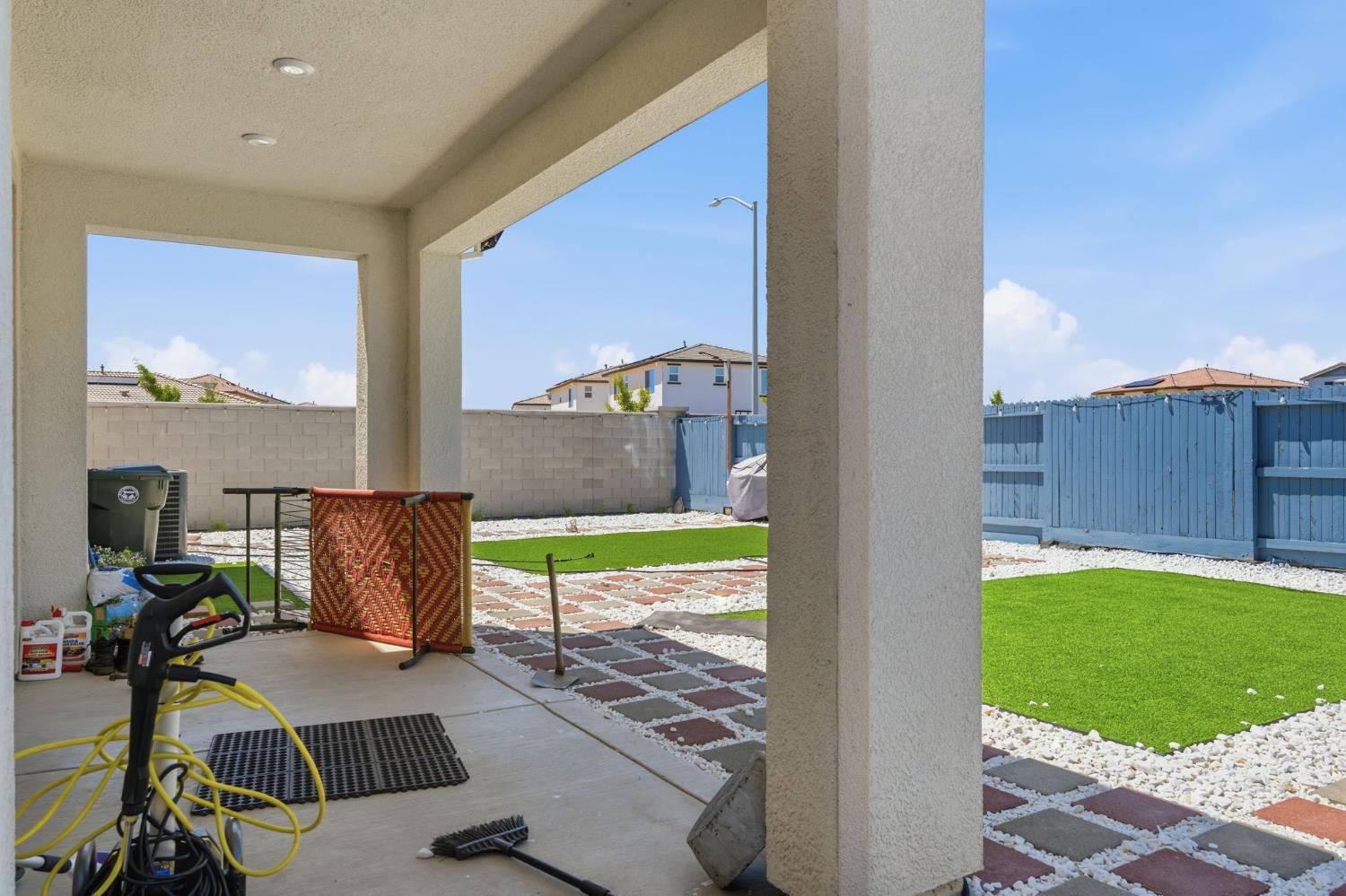 2849 Mokelumne St, Manteca, CA 95337