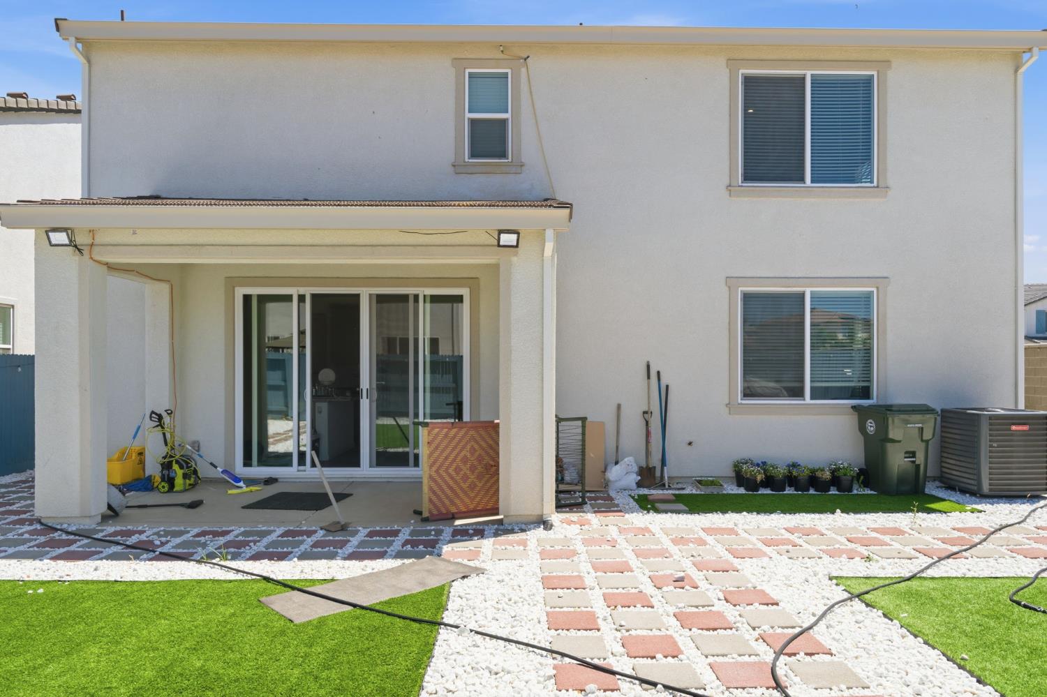 2849 Mokelumne St, Manteca, CA 95337