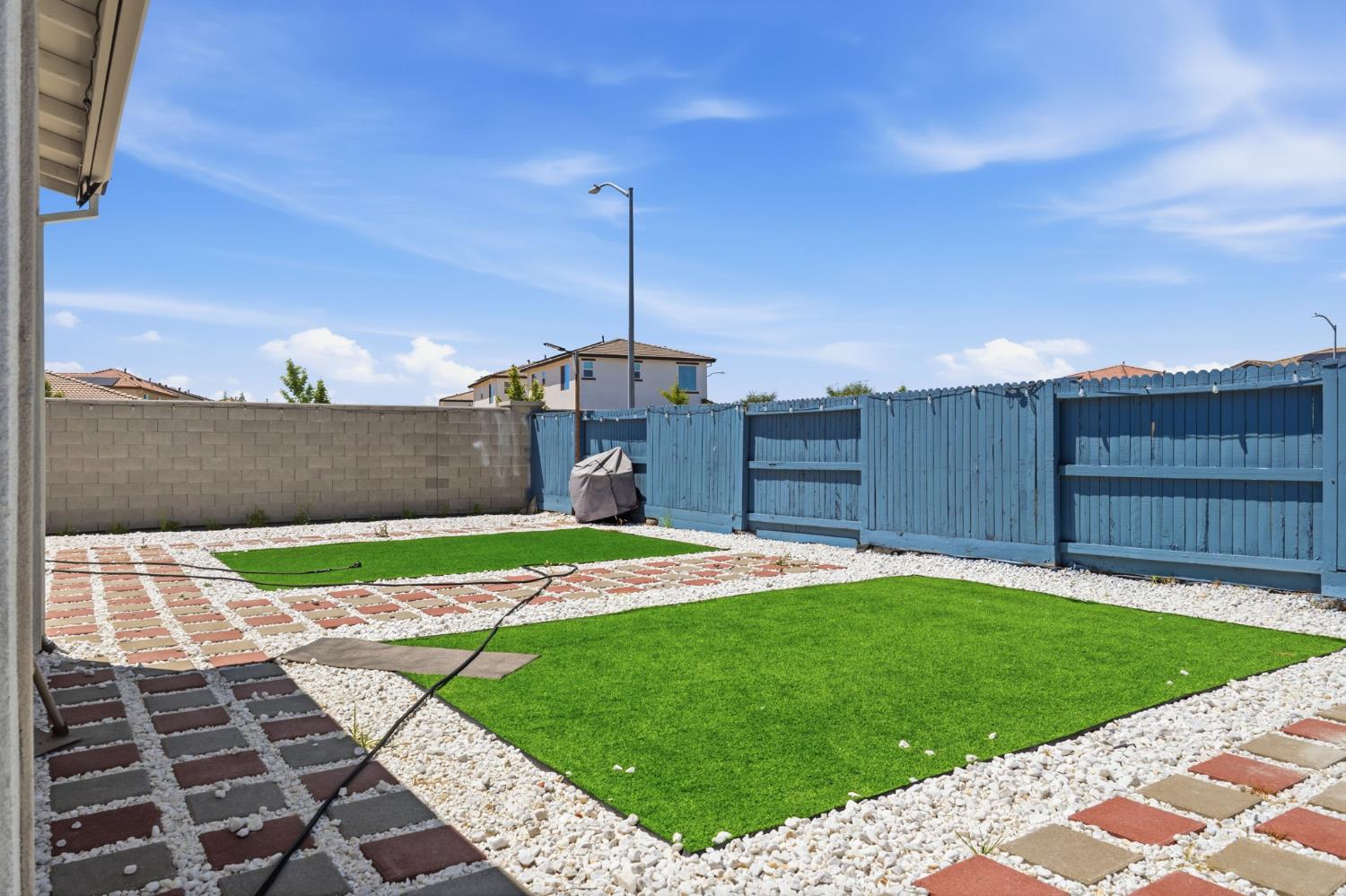 2849 Mokelumne St, Manteca, CA 95337