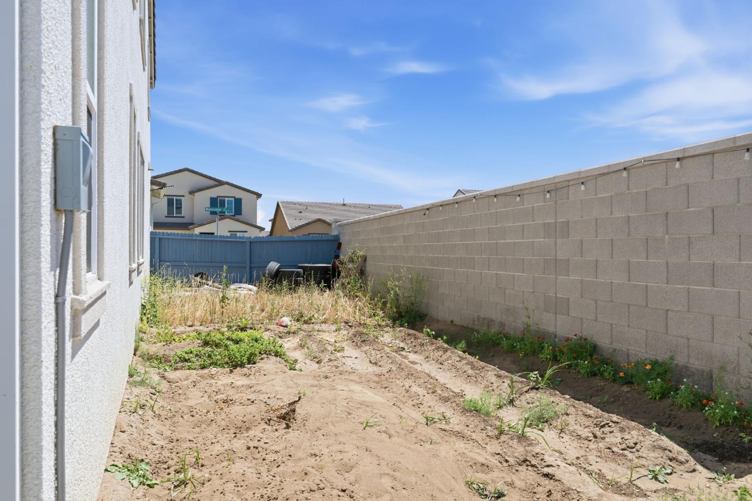 2849 Mokelumne St, Manteca, CA 95337