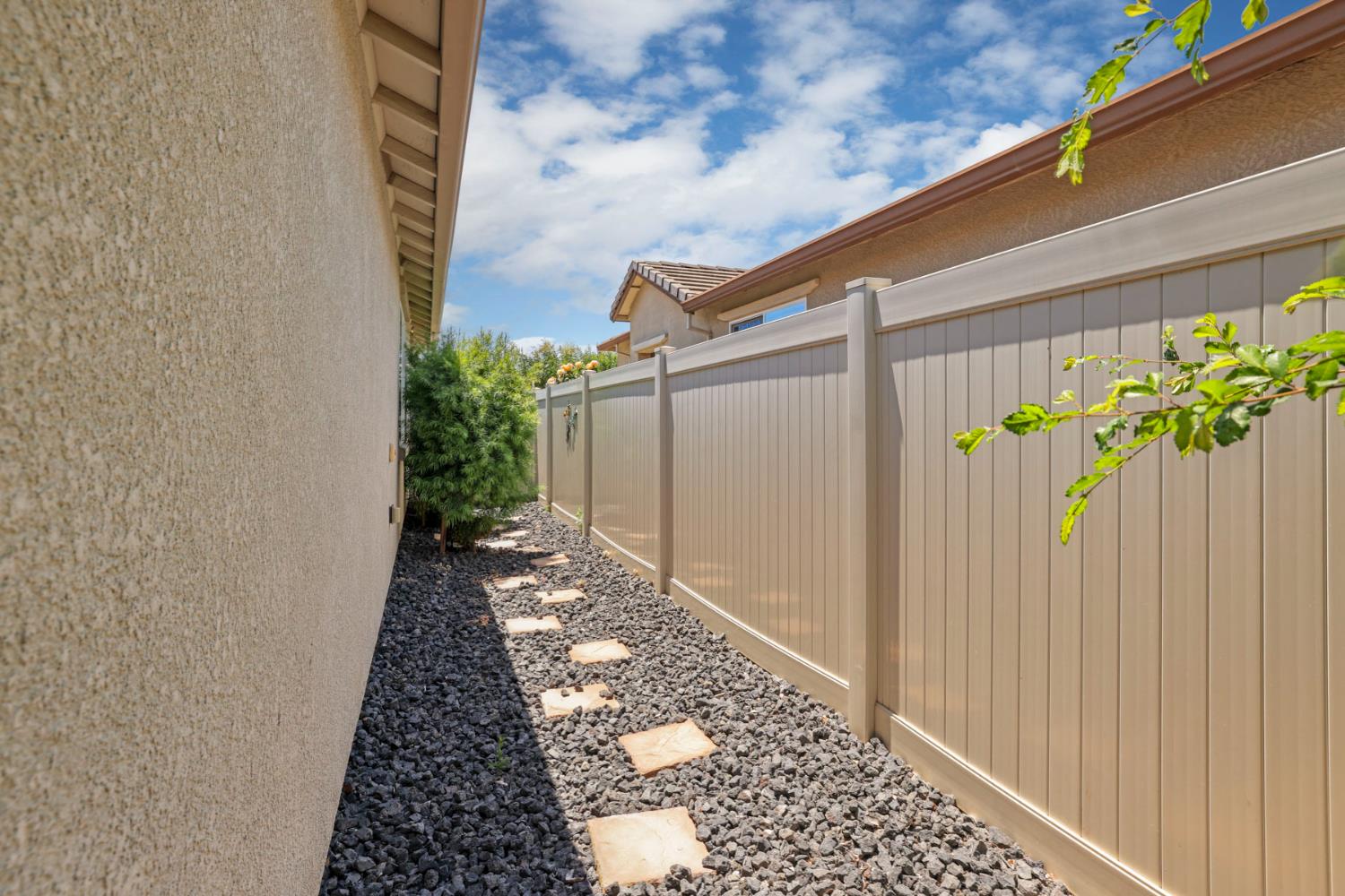 1577 River Birch St, Manteca, CA 95336
