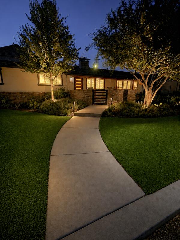 205 Robin Hood Dr, Modesto, CA 95350