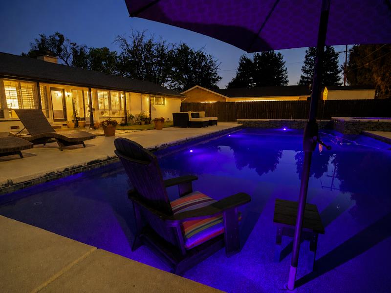 205 Robin Hood Dr, Modesto, CA 95350