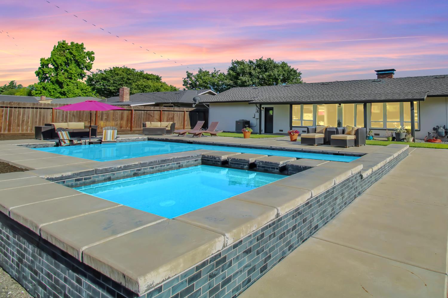 205 Robin Hood Dr, Modesto, CA 95350