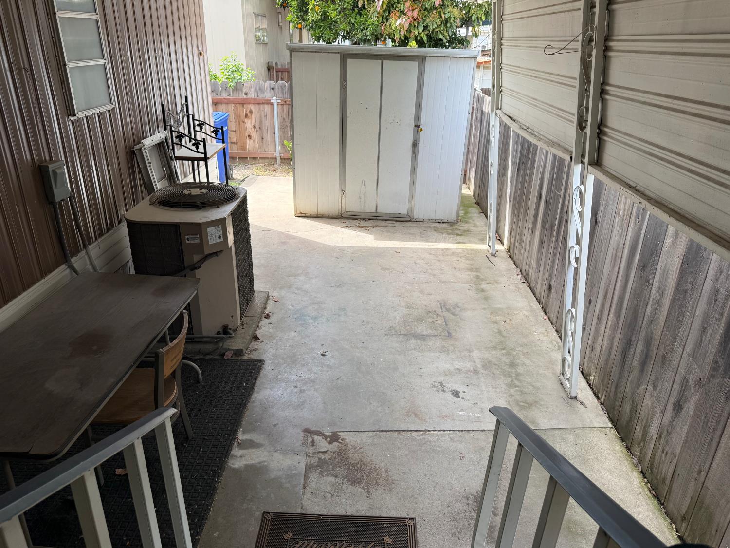 2307 Oakdale Rd #75, Modesto, CA 95355