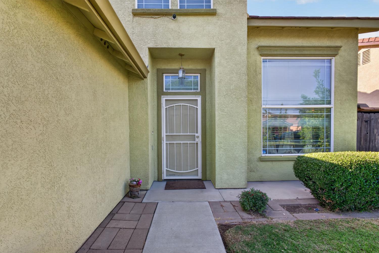 625 SE Helen Dr, Turlock, CA 95382