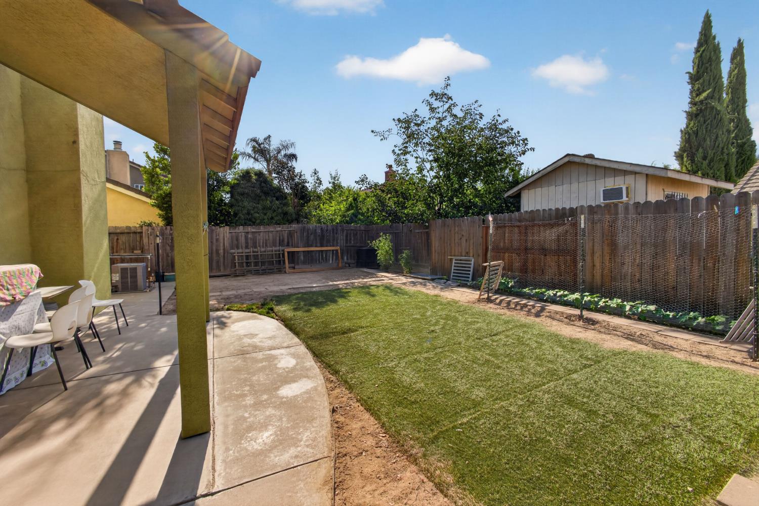 625 SE Helen Dr, Turlock, CA 95382