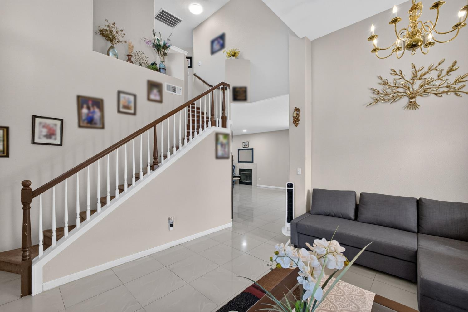 625 SE Helen Dr, Turlock, CA 95382