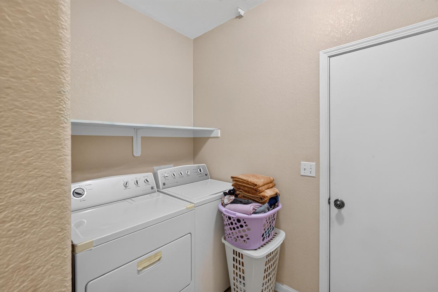 625 SE Helen Dr, Turlock, CA 95382