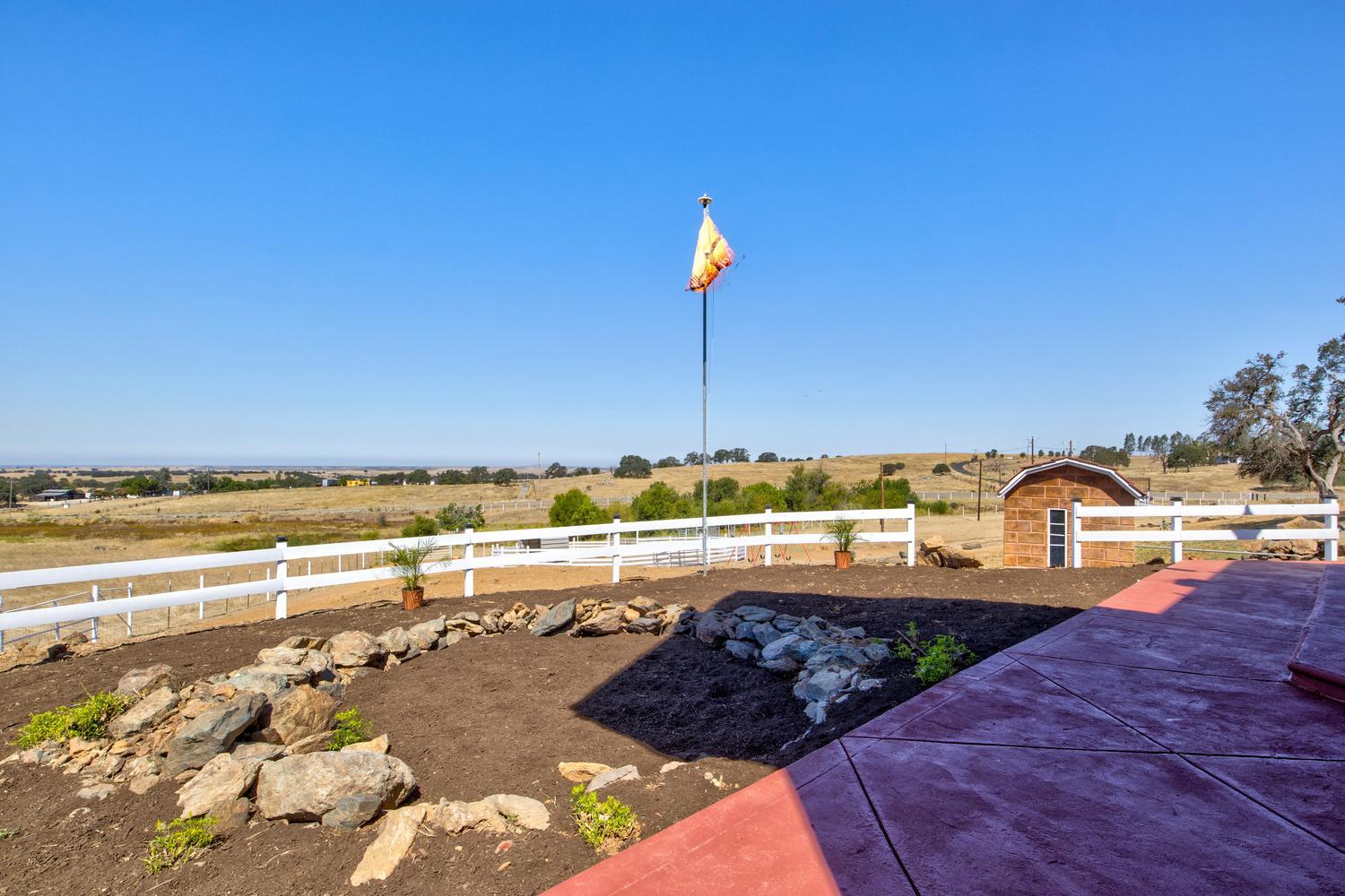 4411 La Grange Rd, La Grange, CA 95329