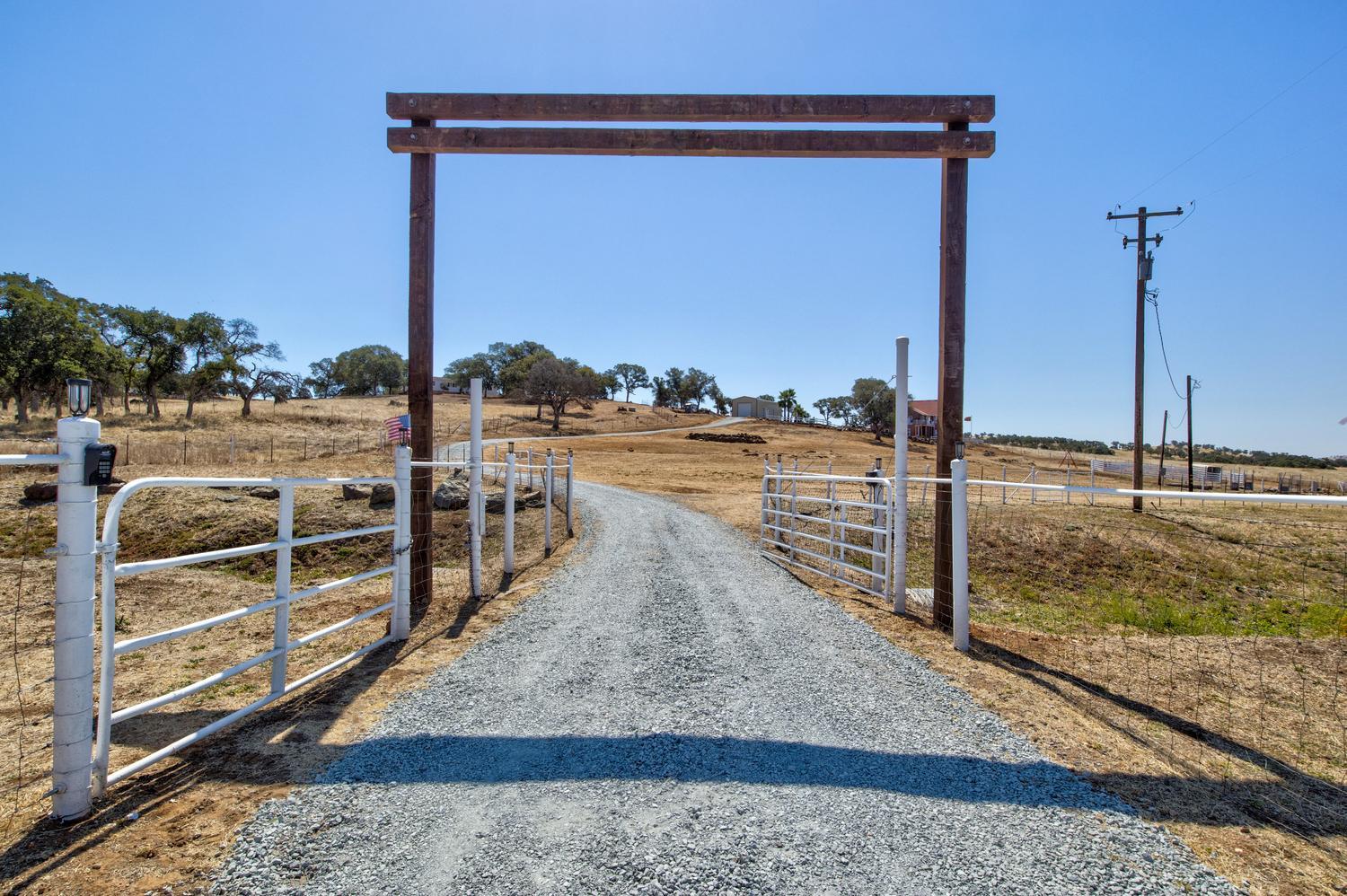 4411 La Grange Rd, La Grange, CA 95329