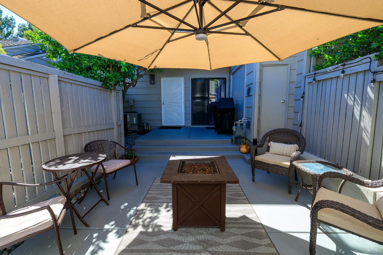 270 W Rumble Rd #C, Modesto, CA 95350