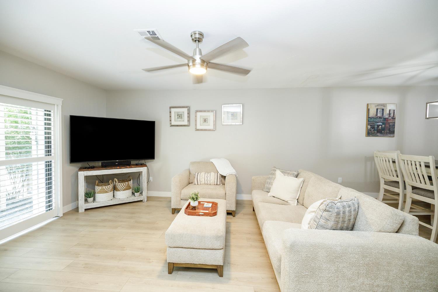 270 W Rumble Rd #C, Modesto, CA 95350