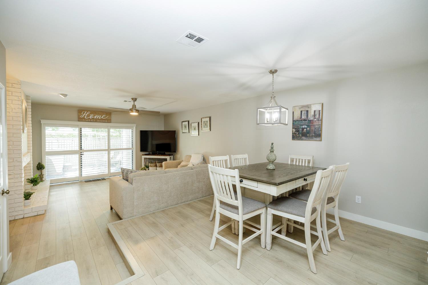 270 W Rumble Rd #C, Modesto, CA 95350
