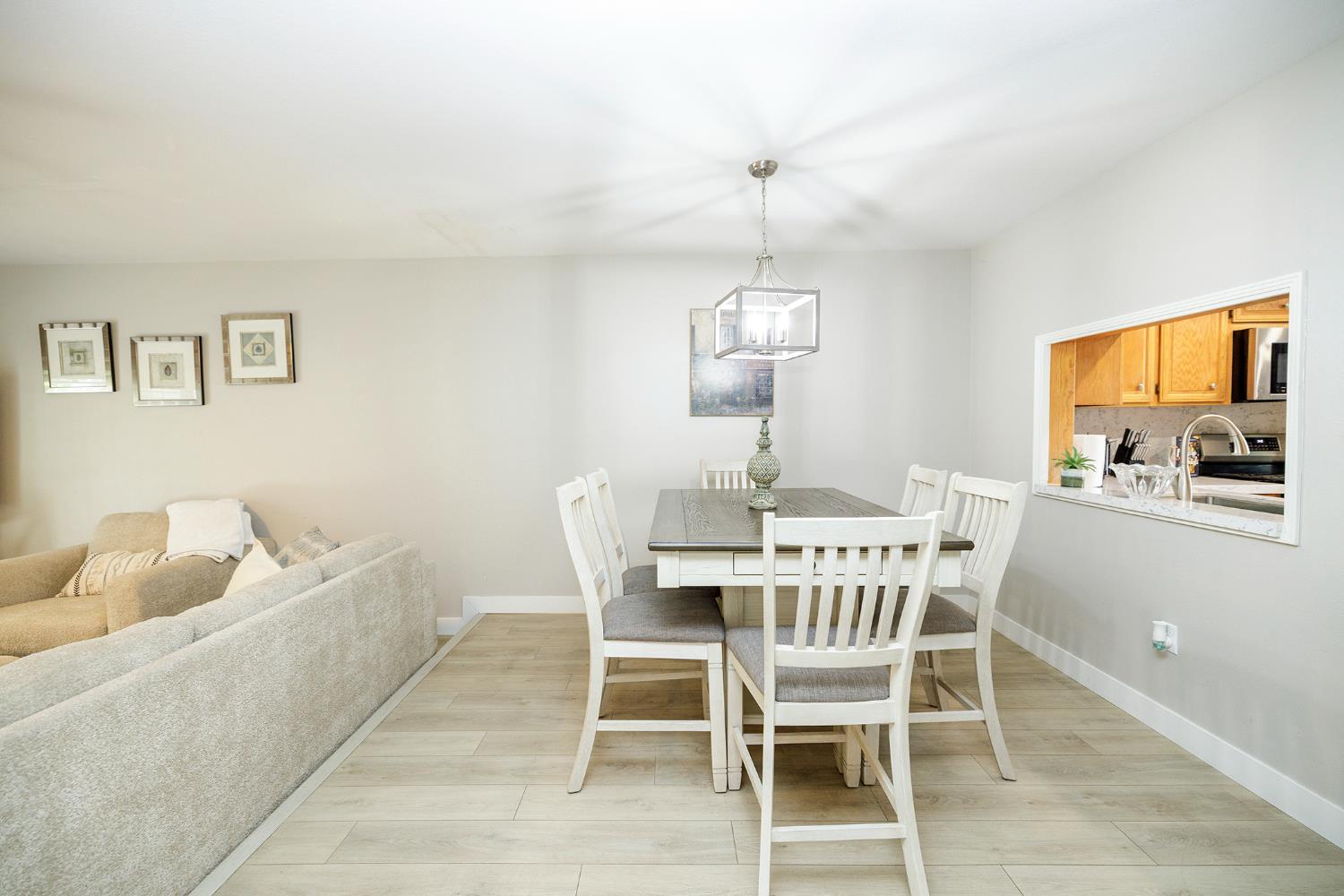 270 W Rumble Rd #C, Modesto, CA 95350