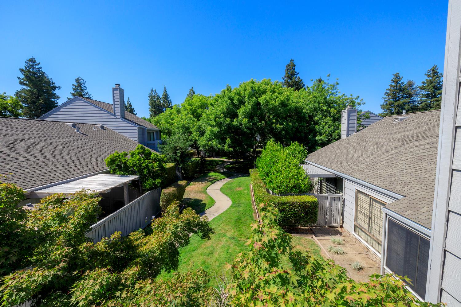 270 W Rumble Rd #C, Modesto, CA 95350