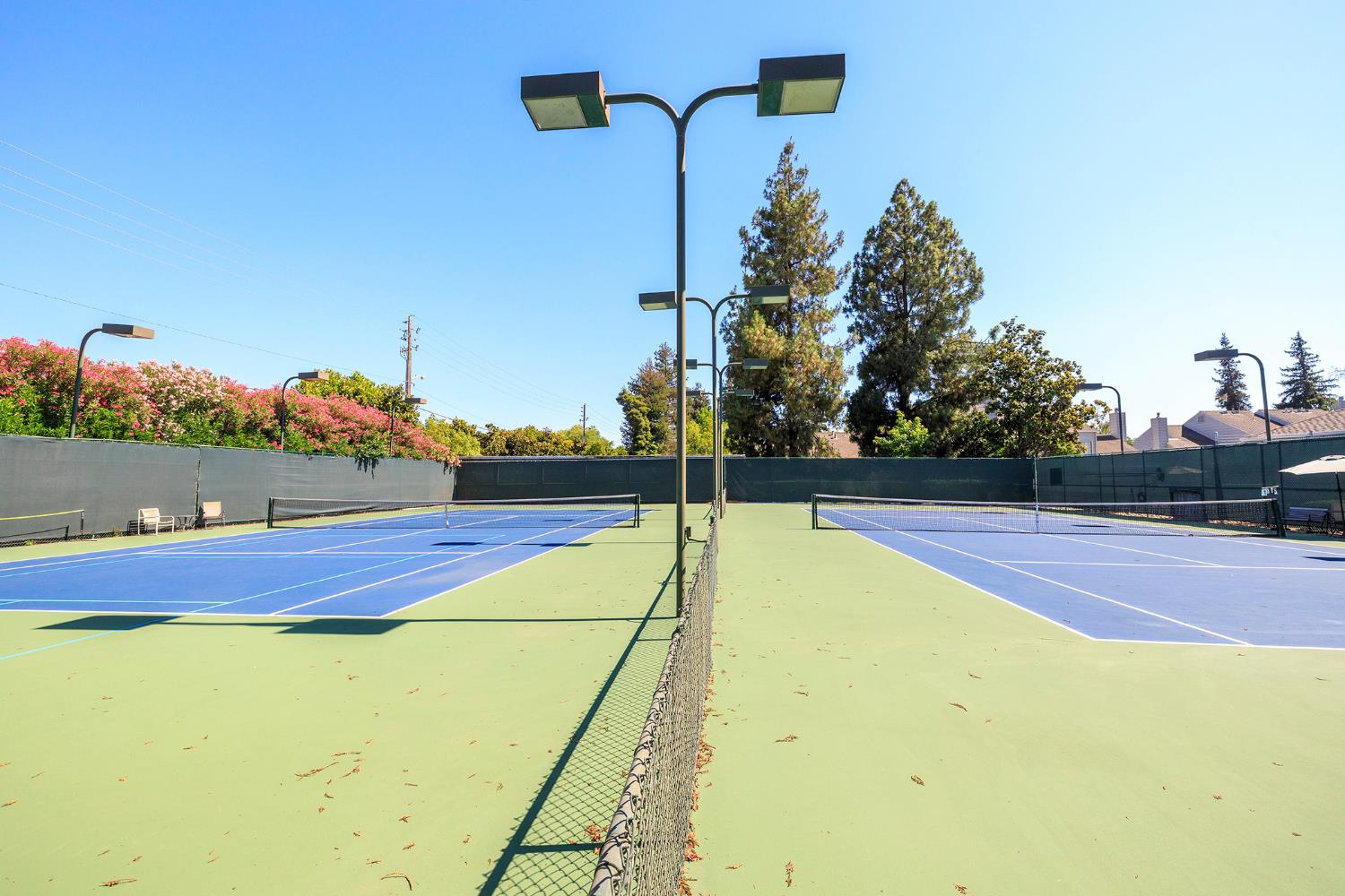 270 W Rumble Rd #C, Modesto, CA 95350