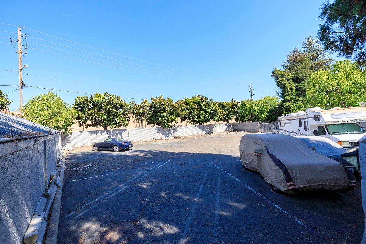 270 W Rumble Rd #C, Modesto, CA 95350
