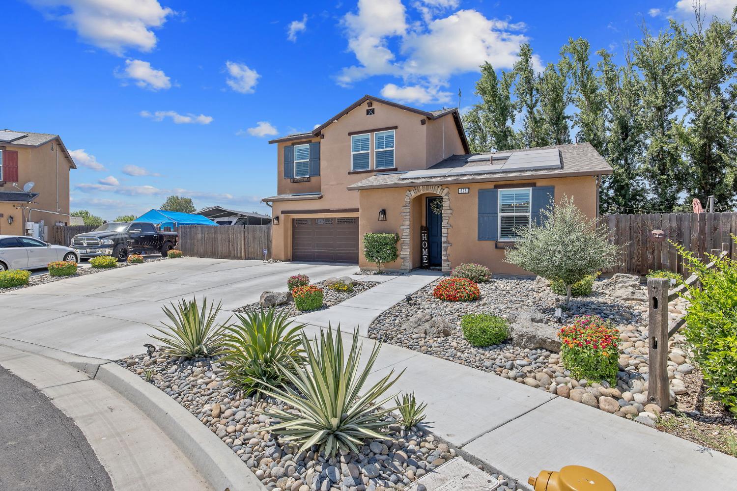 908 Tuscany Ct, Lemoore, CA 93245