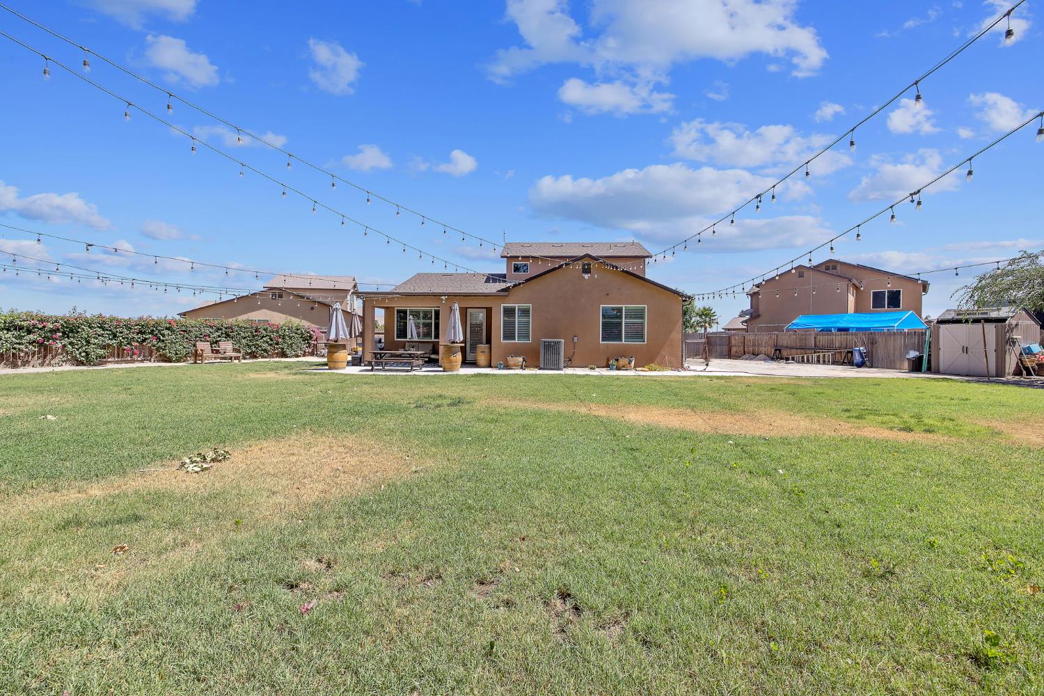 908 Tuscany Ct, Lemoore, CA 93245