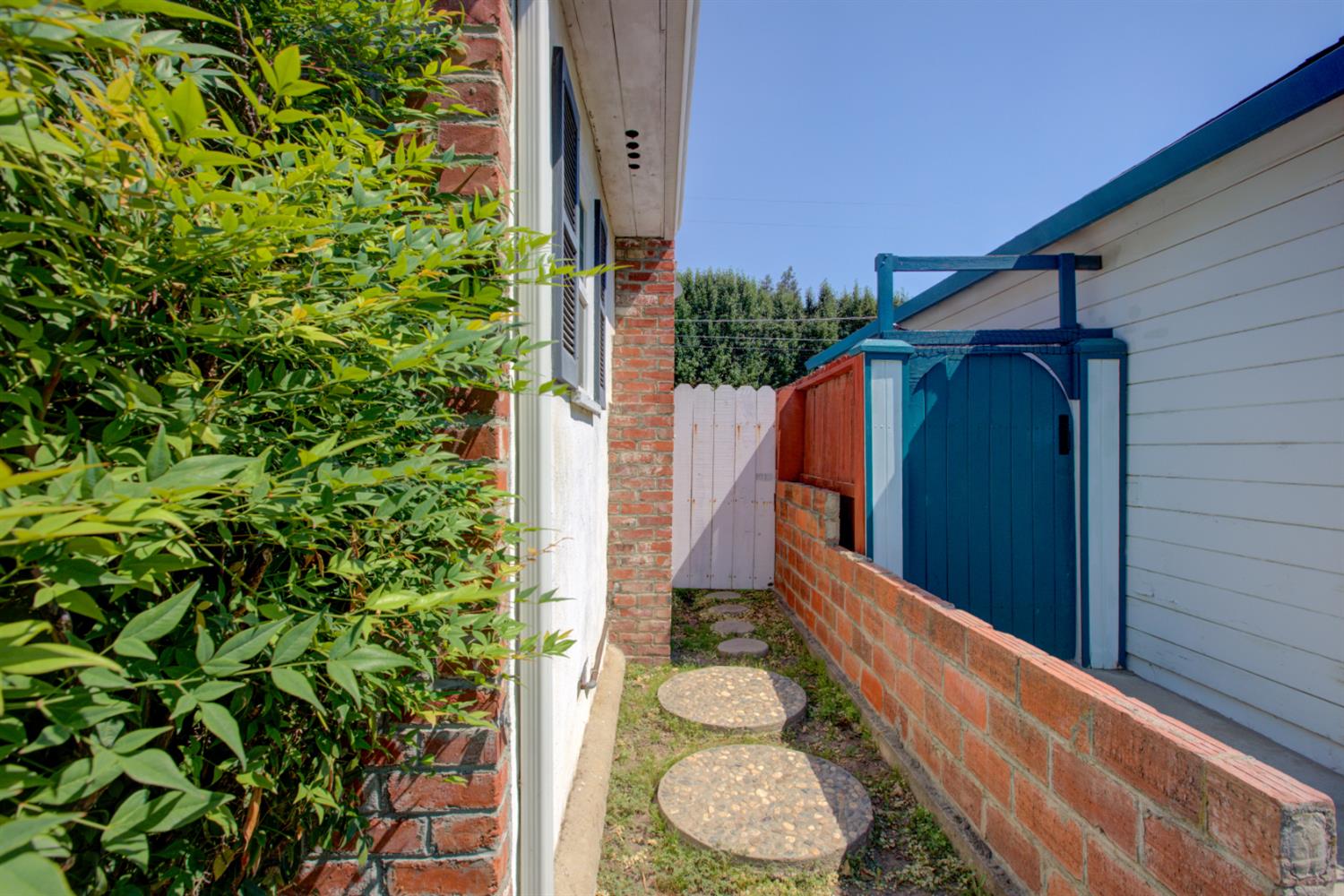 Open Photo
