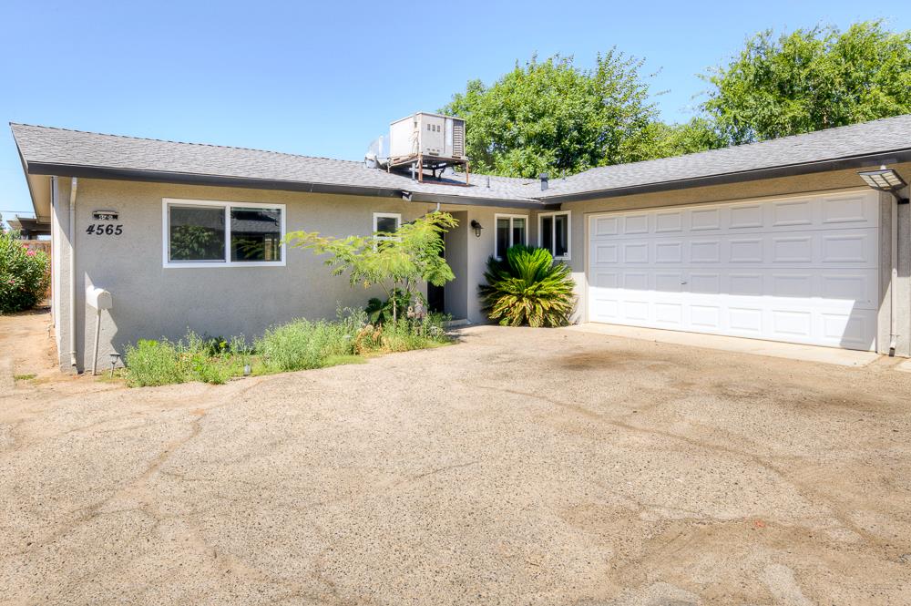 4563 4563 E Sierra Madre Ave, Fresno, CA 93726