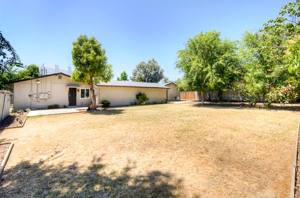 4563 4563 E Sierra Madre Ave, Fresno, CA 93726