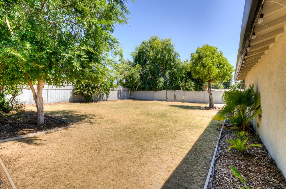 4563 4563 E Sierra Madre Ave, Fresno, CA 93726