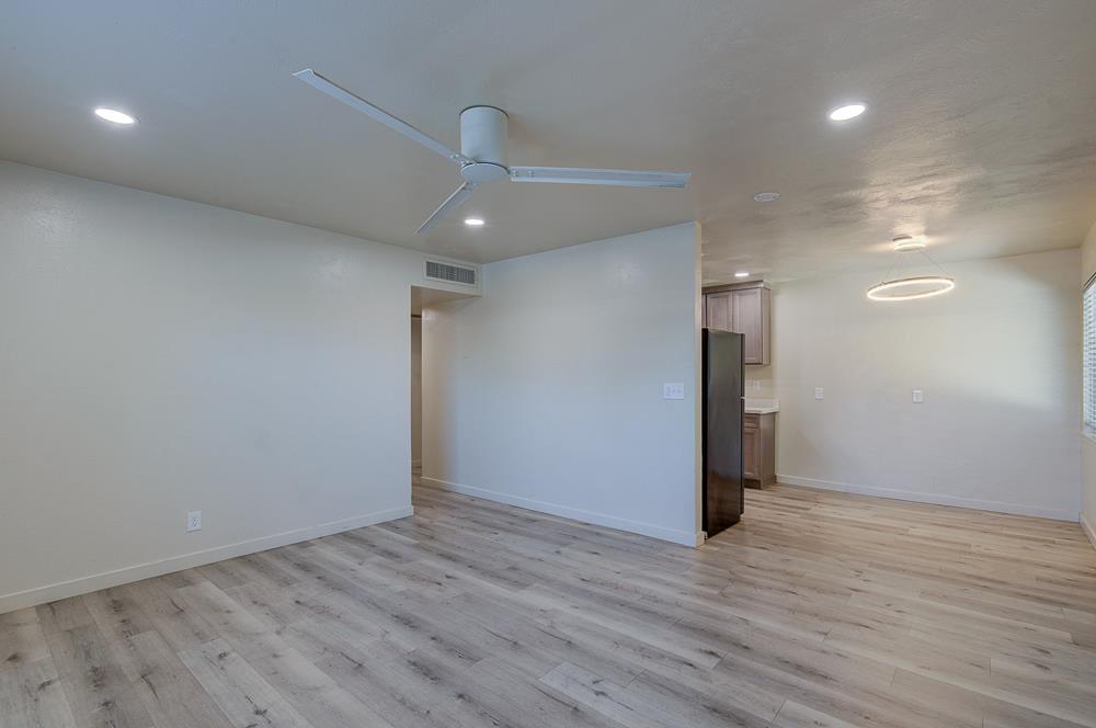4563 4563 E Sierra Madre Ave, Fresno, CA 93726